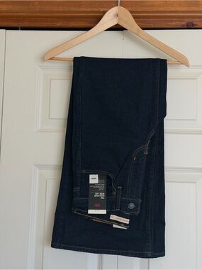 Women’s Levi 728 high-rise wide leg dark Wash navy jeans